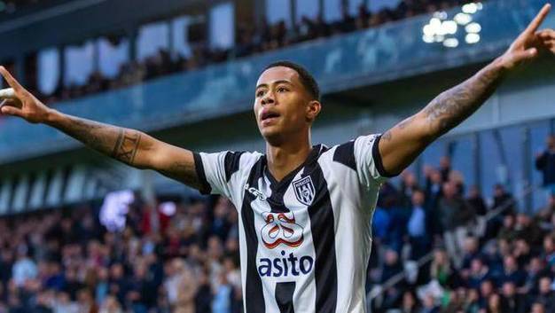 开云体育-赛后法国杯焦点战,阿贾克斯内部沟通,引发热议,纪律约束更严格-开云体育