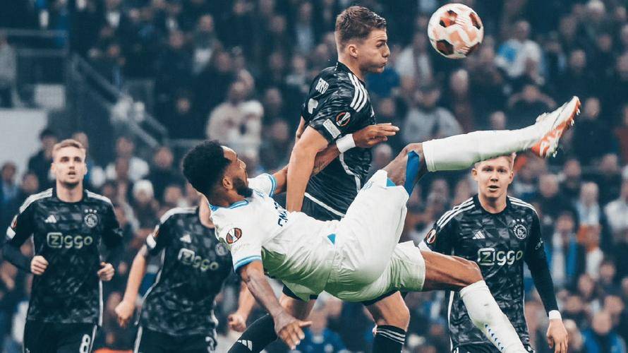 开云体育-赛后法国杯焦点战,阿贾克斯内部沟通,引发热议,纪律约束更严格-开云体育